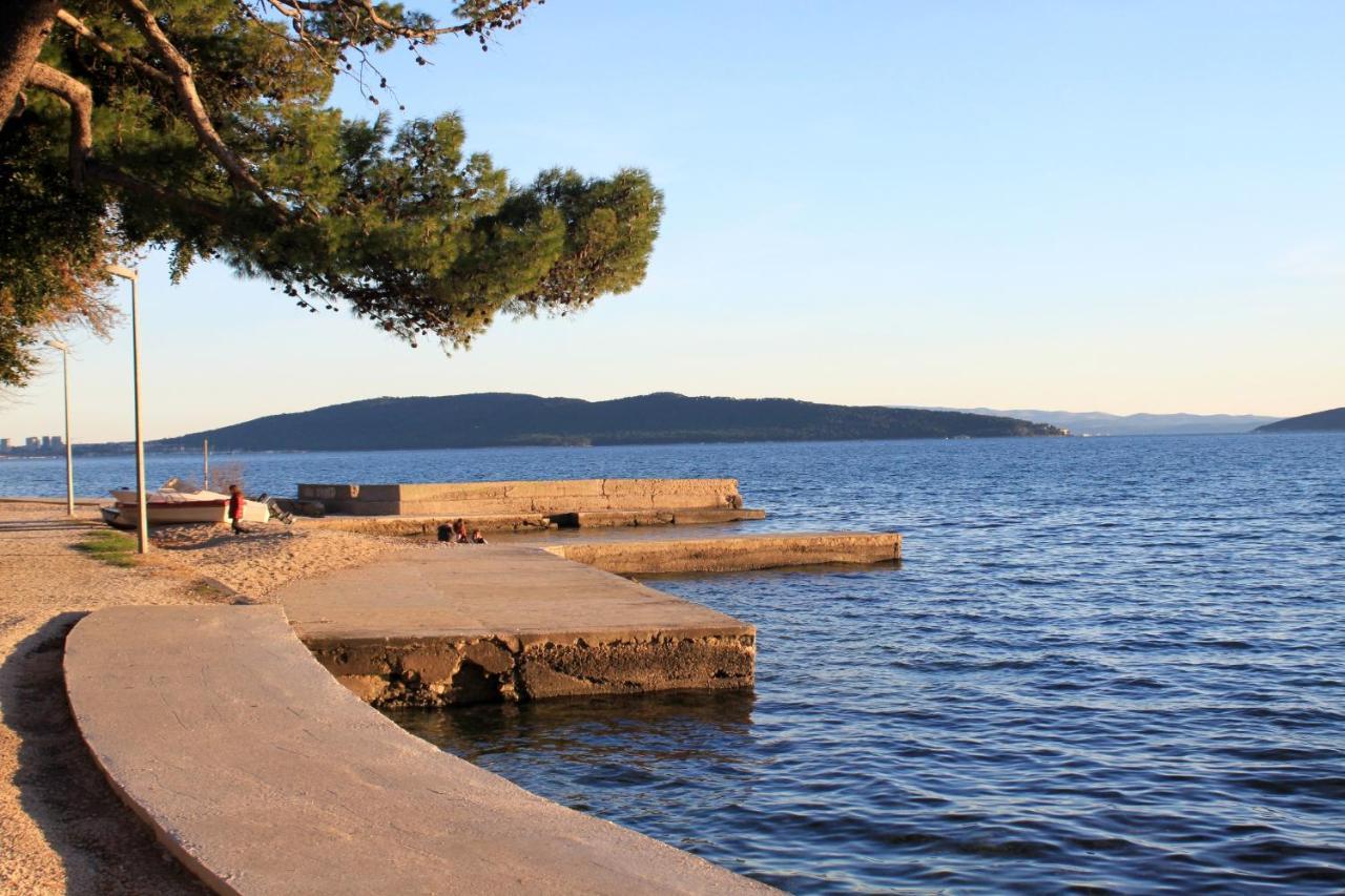 Apartments With A Parking Space Kastel Luksic, Kastela - 20265 Exterior foto