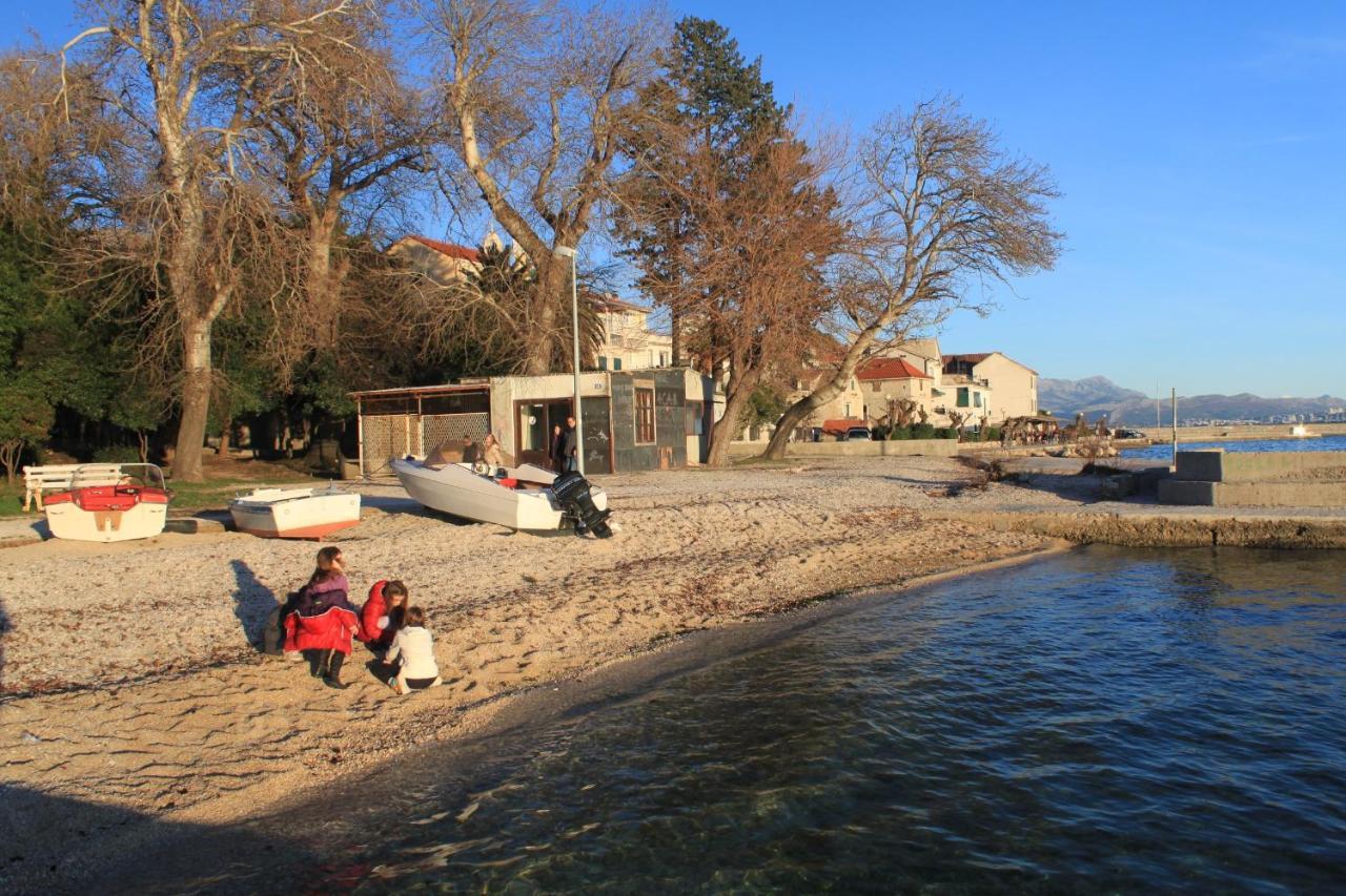 Apartments With A Parking Space Kastel Luksic, Kastela - 20265 Exterior foto